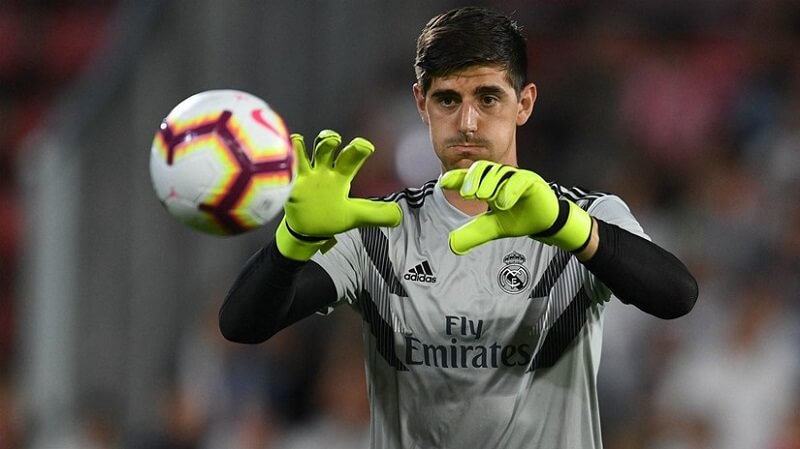 2. Thủ môn Thibaut Courtois