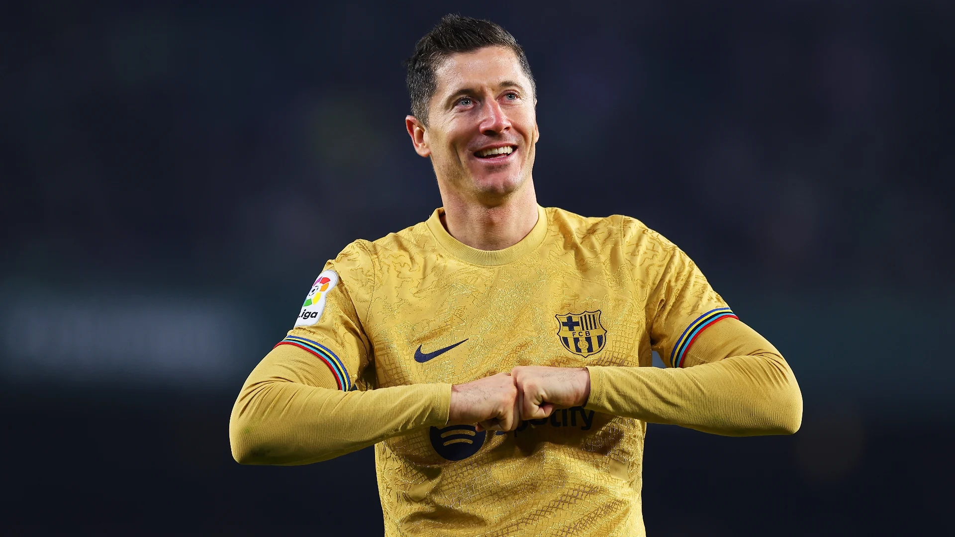 Soi kèo Châu Á Barcelona vs Sevilla