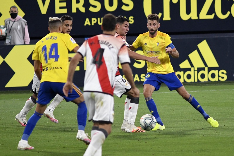Soi kèo bóng đá full trận Cadiz CF vs Rayo Vallecano