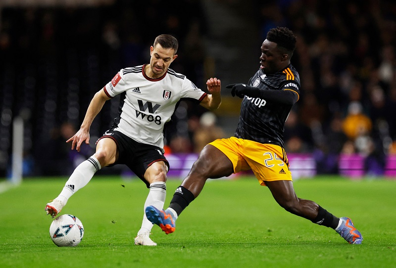 Soi kèo bóng đá full trận Fulham vs Leeds United