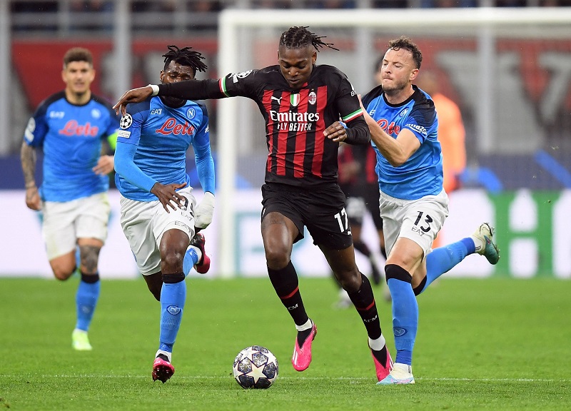 Soi kèo bóng đá full trận Napoli vs AC Milan