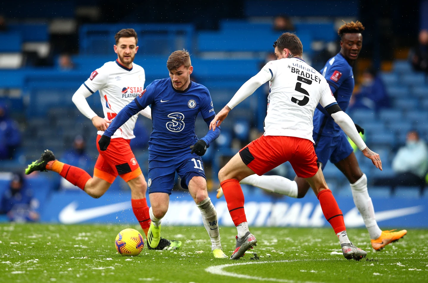 Soi kèo bóng đá full trận Chelsea vs Luton Town