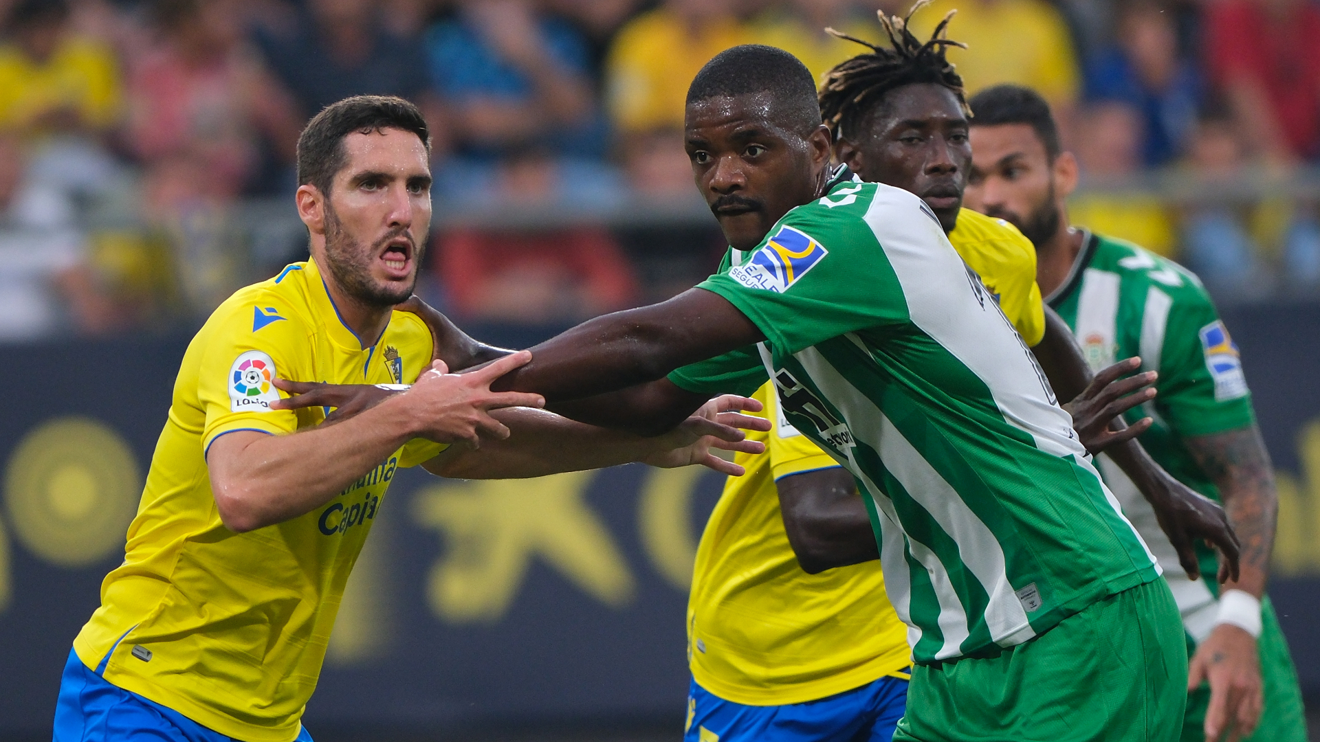 Soi kèo châu Á Real Betis vs Cadiz